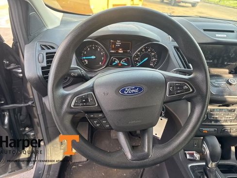 Used 2018 Ford Escape SE w/ SE Sync 3 Package image 17