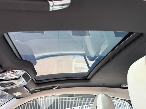 Used 2016 Rolls-Royce Wraith RWD image 25