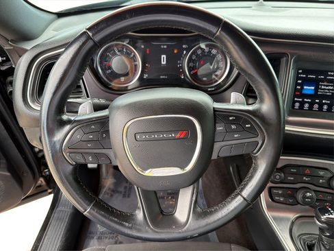 Used 2018 Dodge Challenger SXT RWD image 17