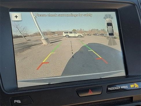 Used 2018 Ford Explorer XLT w/ Equipment Group 202A image 18