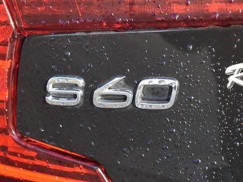 Used 2022 Volvo S60 B5 Momentum w/ Premium Package image 17