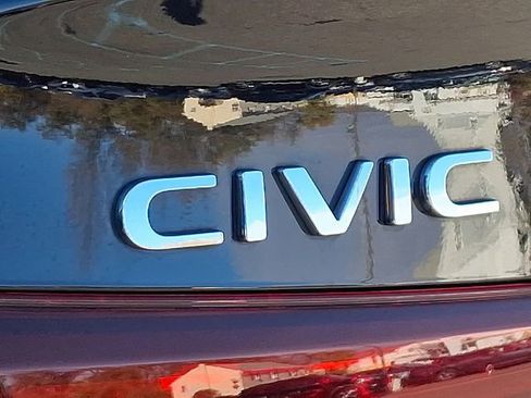 Used 2025 Honda Civic Sport image 29