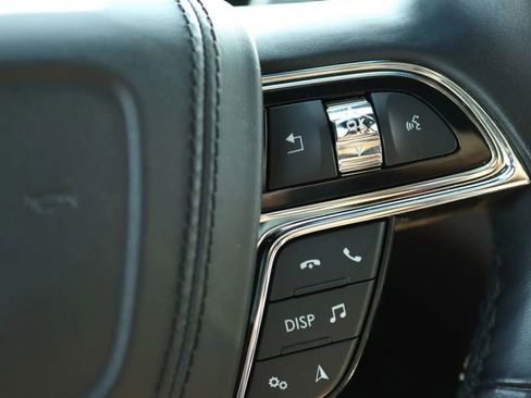 Used 2019 Lincoln Continental Select w/ Continental Climate Package image 20