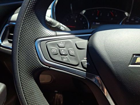 Used 2023 Chevrolet Equinox LS w/ LS Convenience Package FWD image 21