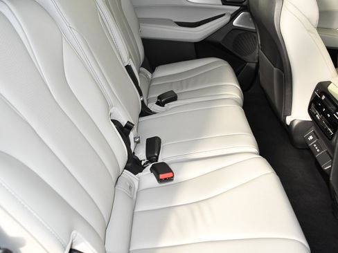 Used 2025 Acura MDX SH-AWD w/ Technology Package image 45