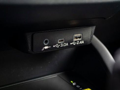 Certified 2025 Subaru Forester Limited w/ Popular Package #2 image 36