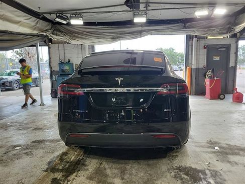 Used 2016 Tesla Model X AWD/4WD image 5