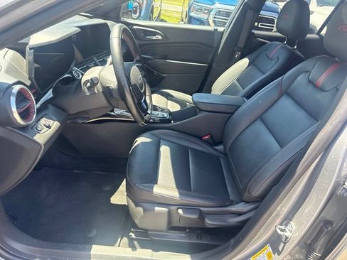 Used 2024 Chevrolet Trax RS w/ Driver Confidence Package FWD image 36