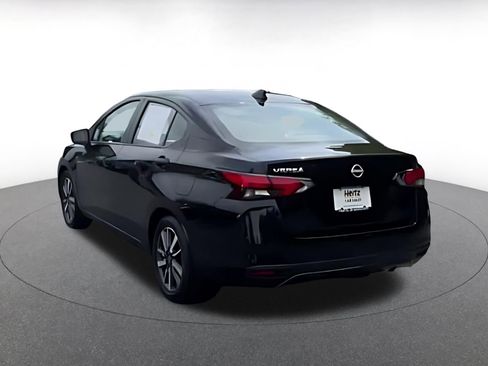 Used 2025 Nissan Versa SV image 16