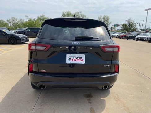 Used 2023 Ford Escape ST-Line Elite w/ Premium Technology Package AWD/4WD image 6