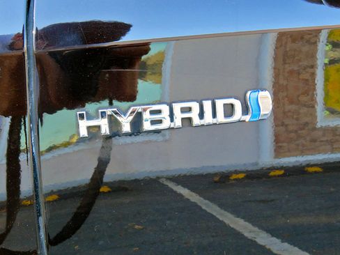 Used 2019 Toyota Avalon Limited image 38