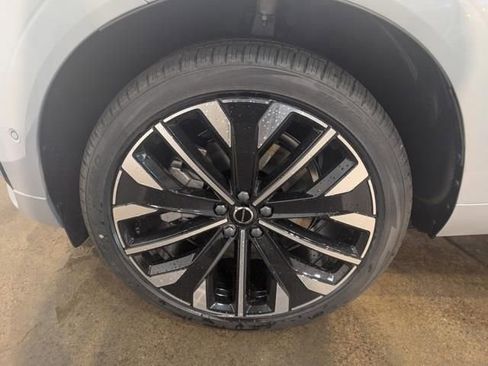 New 2026 Volvo XC60 T8 Ultra w/ Protection Package Premier image 7