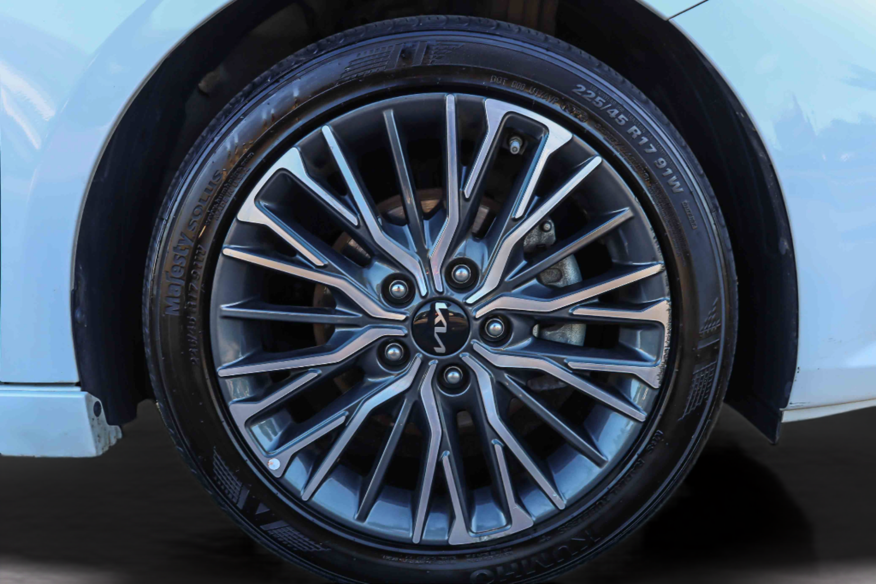Certified 2023 Kia Forte GT-Line w/ GT-Line Premium Package FWD image 29