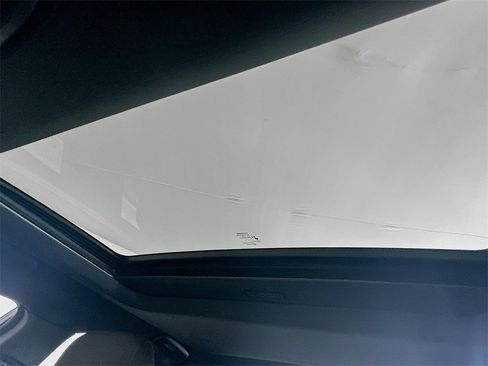 Used 2023 Dodge Charger R/T w/ Blacktop Package image 21