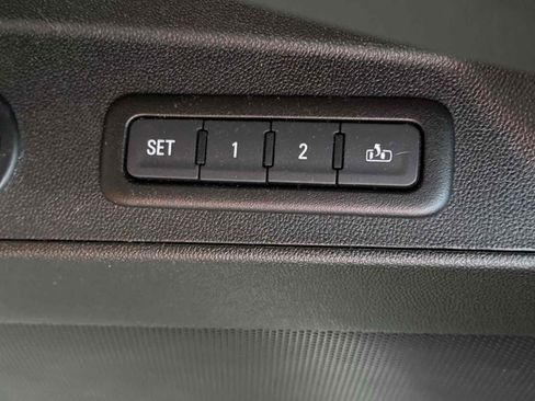 Used 2018 Chevrolet Equinox Premier FWD image 84