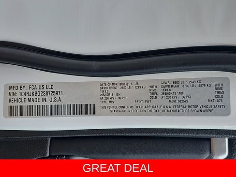 New 2025 Jeep Grand Cherokee L Limited w/ Luxury Tech Group II image 44