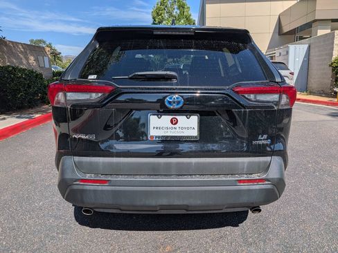 Used 2020 Toyota RAV4 LE w/ All Weather Liner Package AWD/4WD image 7