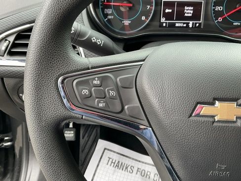 Used 2018 Chevrolet Cruze LT w/ Convenience Package image 23