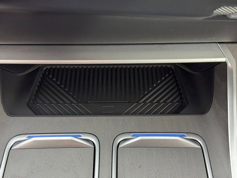 Used 2023 BMW i7 xDrive60 image 28