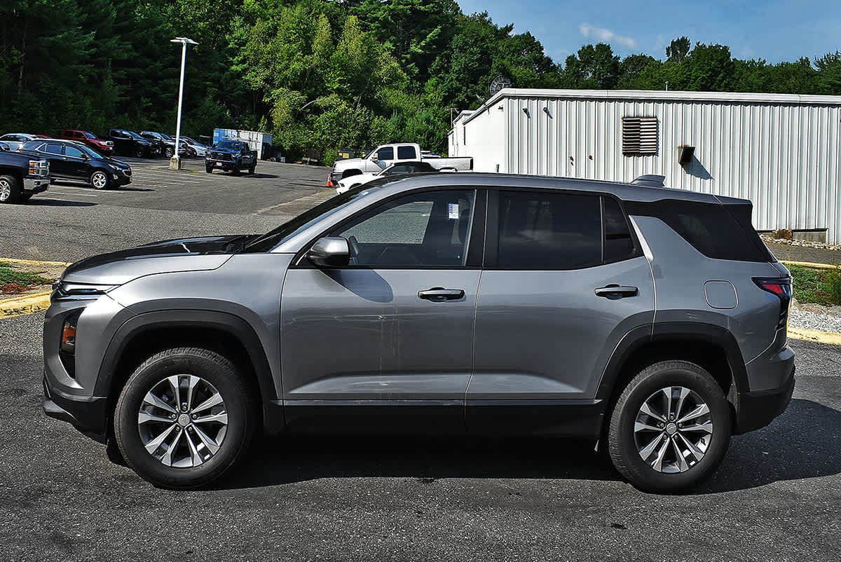 Used 2026 Chevrolet Equinox LT AWD/4WD image 4