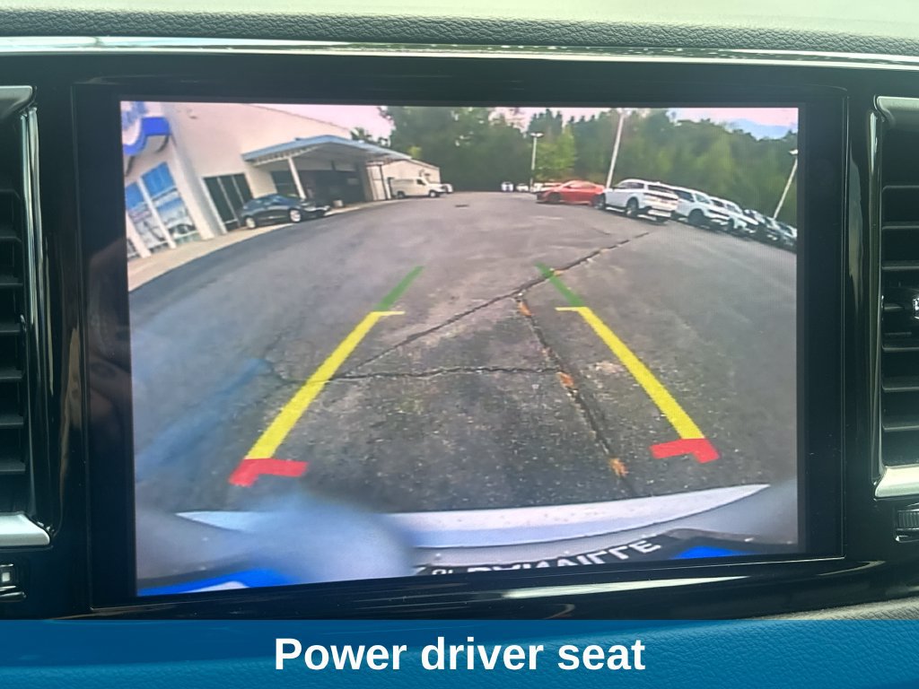 Used 2024 Chrysler Pacifica Touring-L FWD image 26