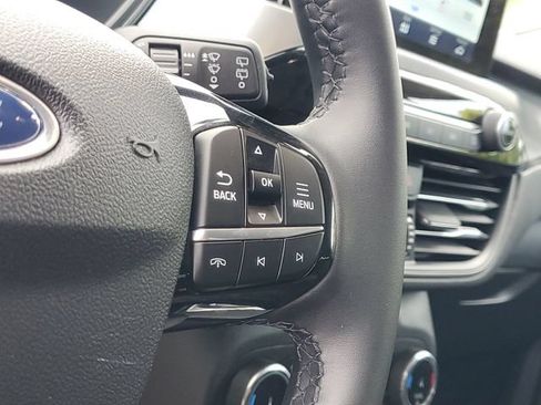 Certified 2023 Ford Escape Active AWD/4WD image 19