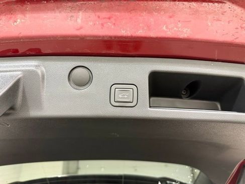 Used 2025 Chevrolet Equinox RS w/ Safety and Technology Package AWD/4WD image 9