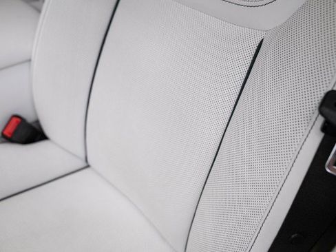 Used 2019 Rolls-Royce Ghost image 19