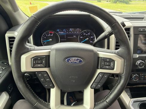 Used 2019 Ford F250 Lariat w/ Lariat Ultimate Package AWD/4WD image 13