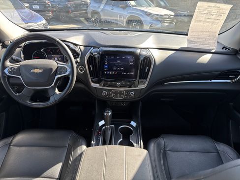 Used 2020 Chevrolet Traverse LT image 10
