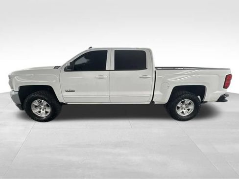 Used 2018 Chevrolet Silverado 1500 LT w/ Texas Edition AWD/4WD image 4