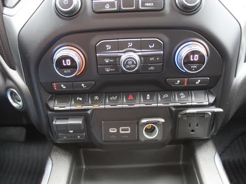 Used 2020 Chevrolet Silverado 1500 LT Trail Boss AWD/4WD image 31