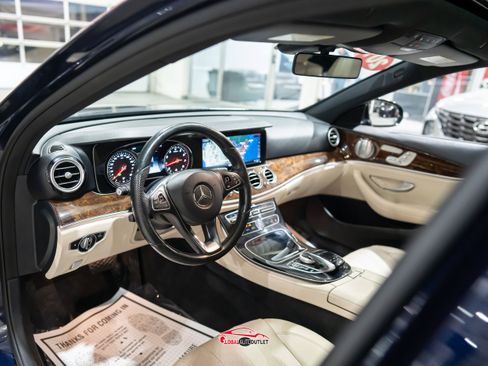 Used 2017 Mercedes-Benz E 300 4MATIC image 13