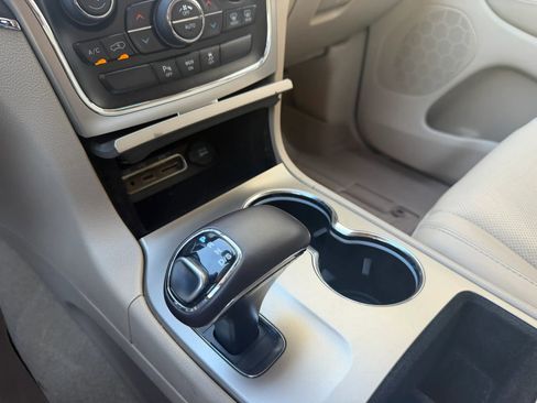 Used 2015 Jeep Grand Cherokee Overland image 15