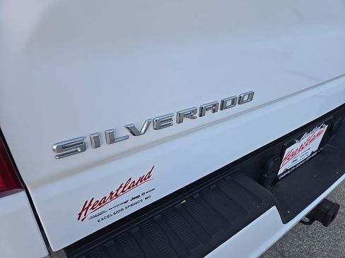Used 2025 Chevrolet Silverado 1500 Custom AWD/4WD image 22