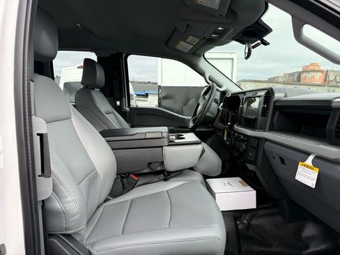 New 2026 Ford F550 4x4 Supercab Super Duty image 22