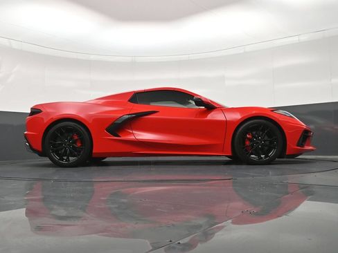 Used 2025 Chevrolet Corvette Stingray Convertible w/ 1LT RWD image 27