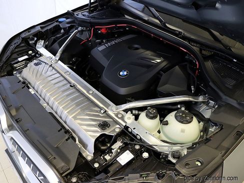 Used 2025 BMW X3 xDrive30i w/ Premium Package image 38