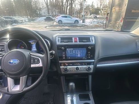 Used 2017 Subaru Outback 2.5i Limited image 9