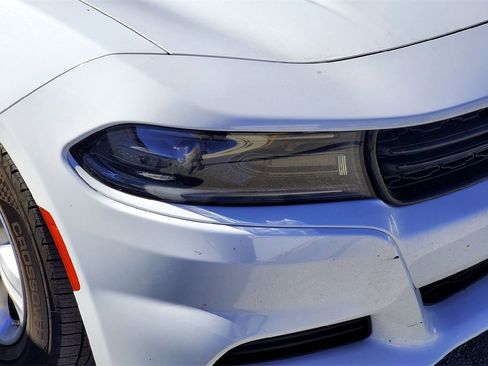 Used 2023 Dodge Charger SXT image 2