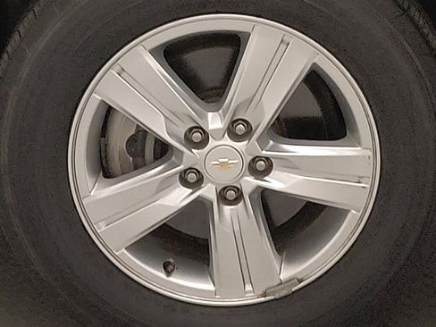 Used 2022 Chevrolet Trax LS w/ Tint and Cruise Package AWD/4WD image 31