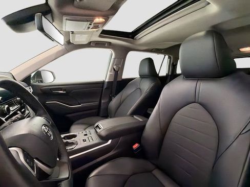 Certified 2026 Toyota Highlander XLE AWD/4WD image 20