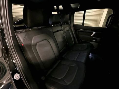 Certified 2023 Land Rover Defender 110 X-Dynamic SE image 16