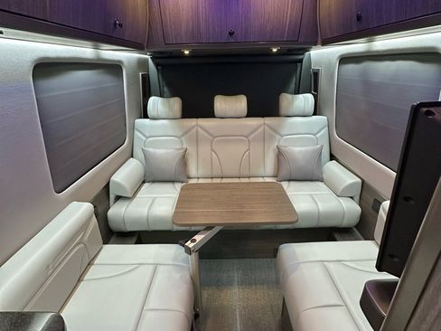 Used 2024 Mercedes-Benz Sprinter 3500 image 35