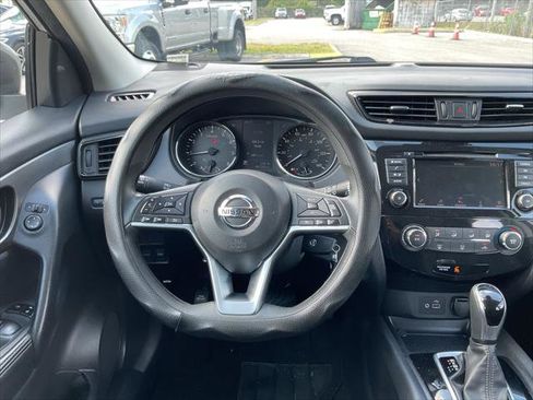 Used 2020 Nissan Rogue Sport S FWD image 27