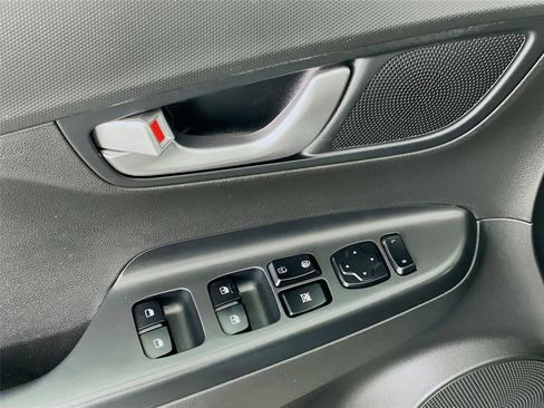 Used 2022 Hyundai Kona SEL w/ Convenience Package FWD image 21