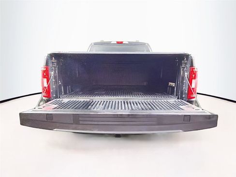 Used 2021 Ford F150 XLT image 22