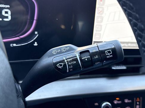 Used 2025 Kia Sportage EX image 24