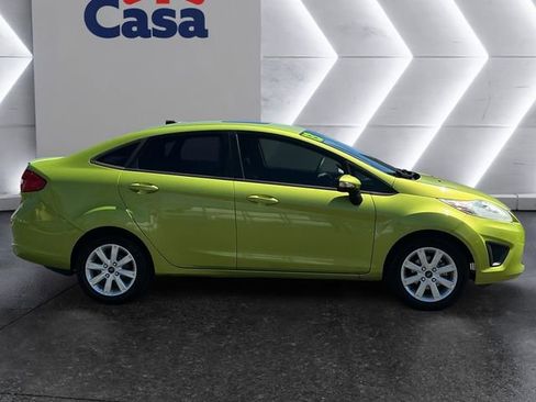 Used 2013 Ford Fiesta SE FWD image 5