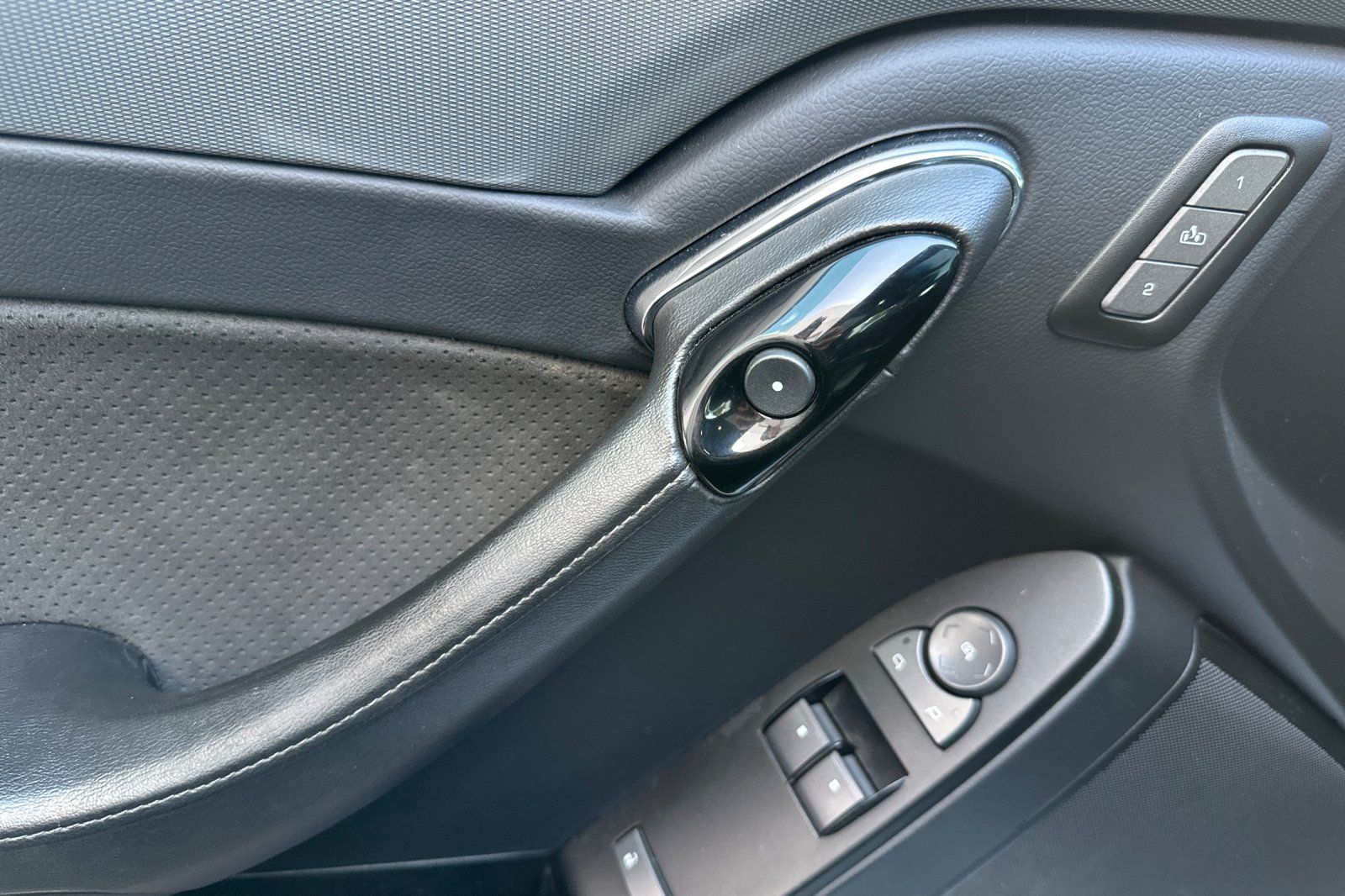 Used 2013 Cadillac CTS V RWD image 11